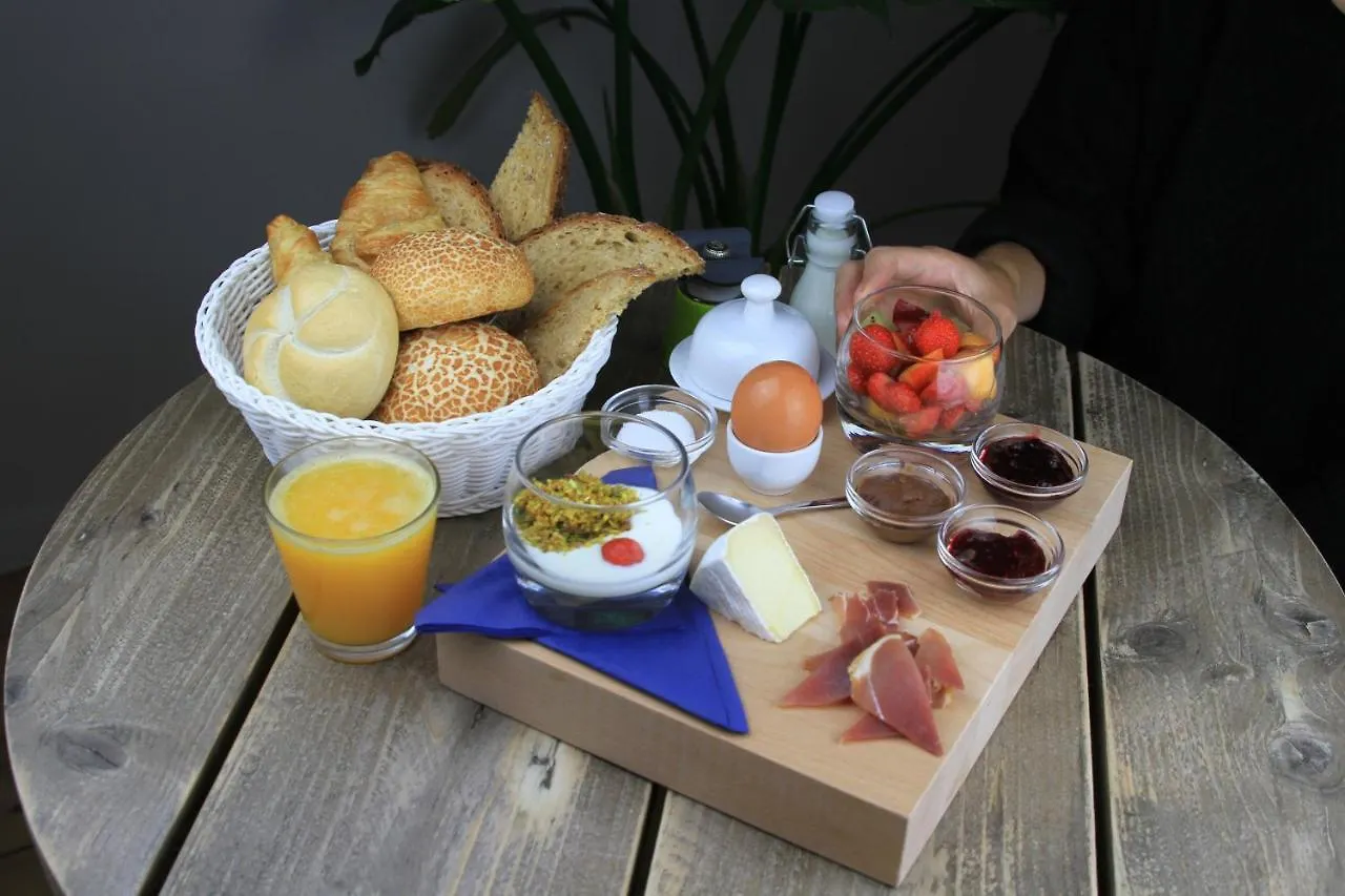 Villa Les Paquerettes Ostend Bed & Breakfast